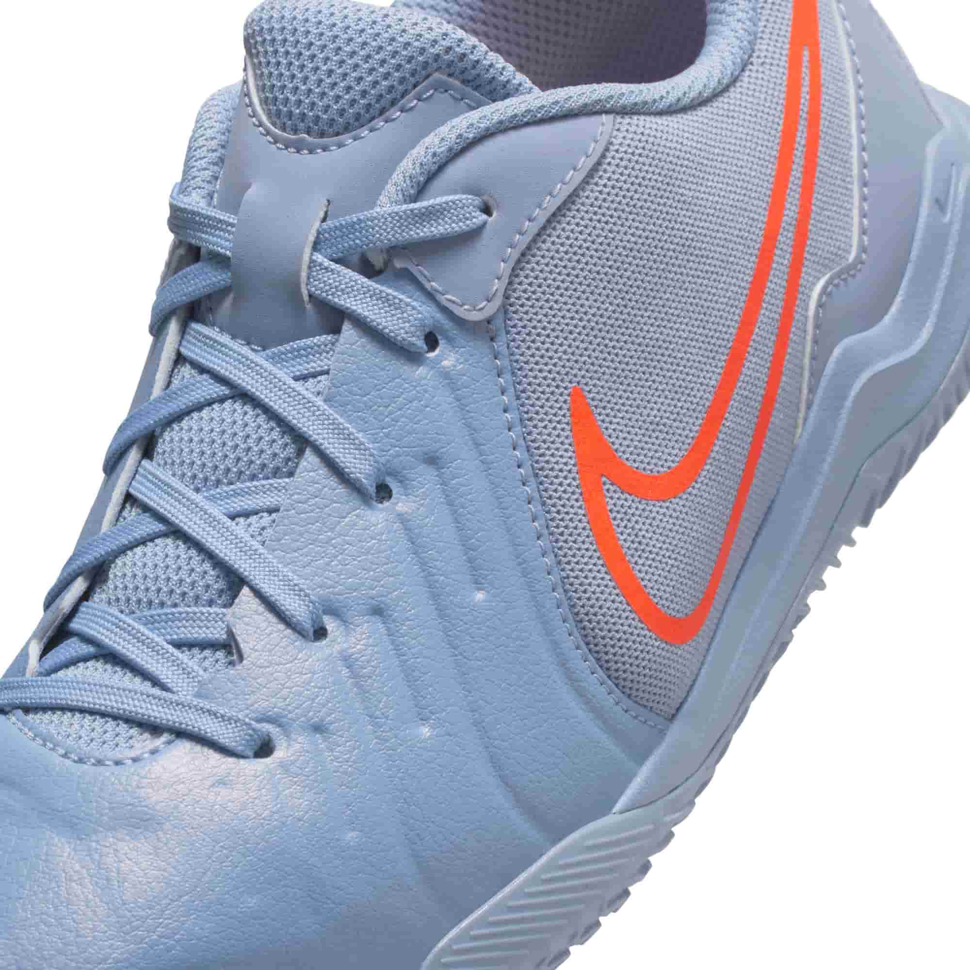 Nike Jr. Tiempo Legend 10 Academy IC indoor soccer shoes