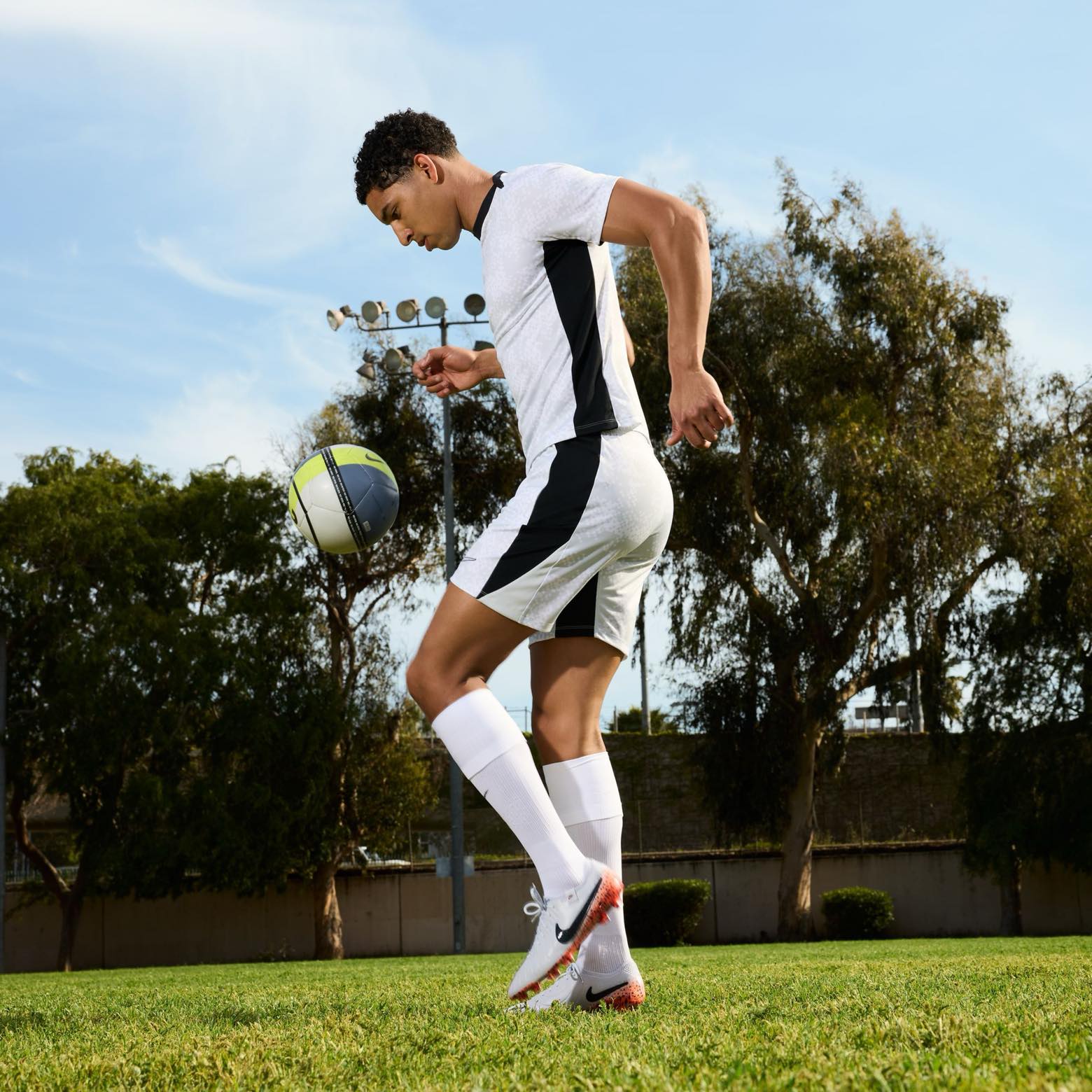 Nike Tiempo Legend 10 Elite Electric FG Firm Ground Nike