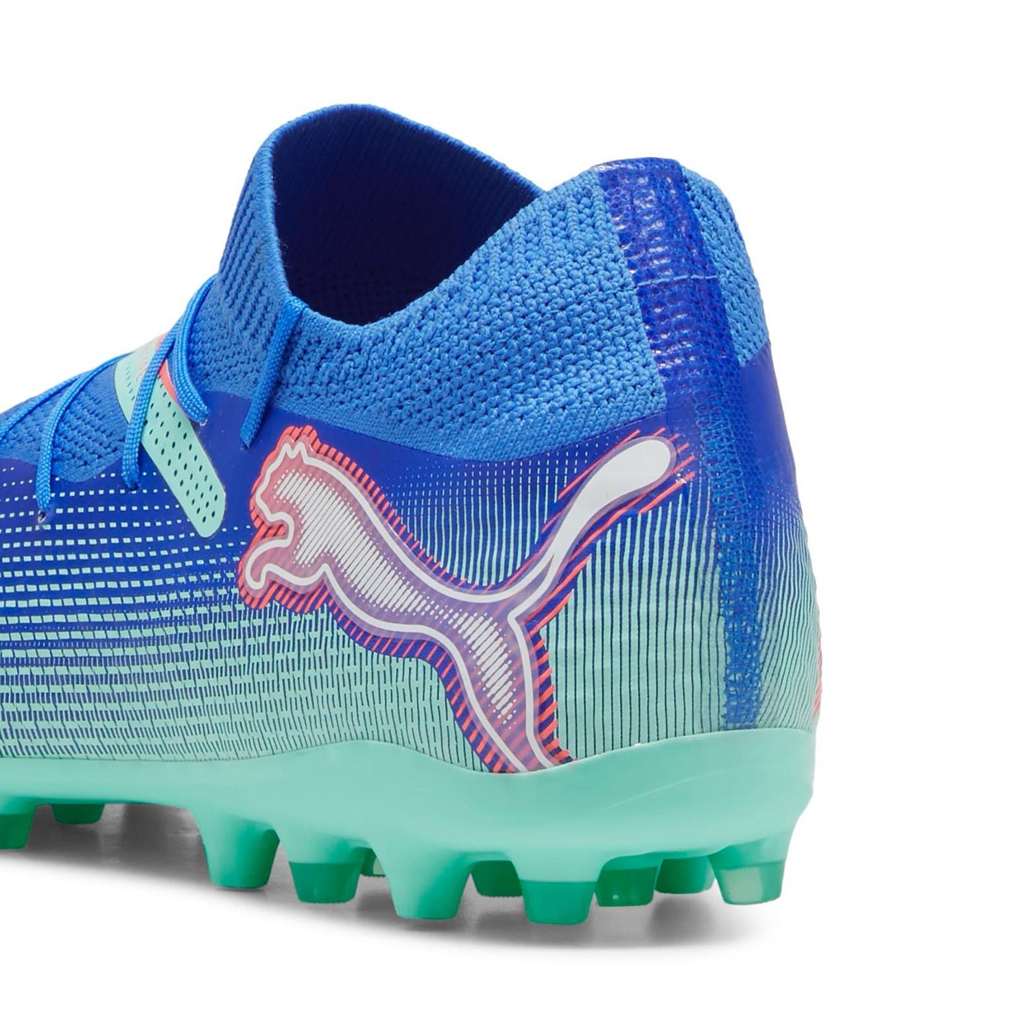 PUMA FUTURE 7 Pro MG Multi-Ground Soccer Cleats on artificial grass