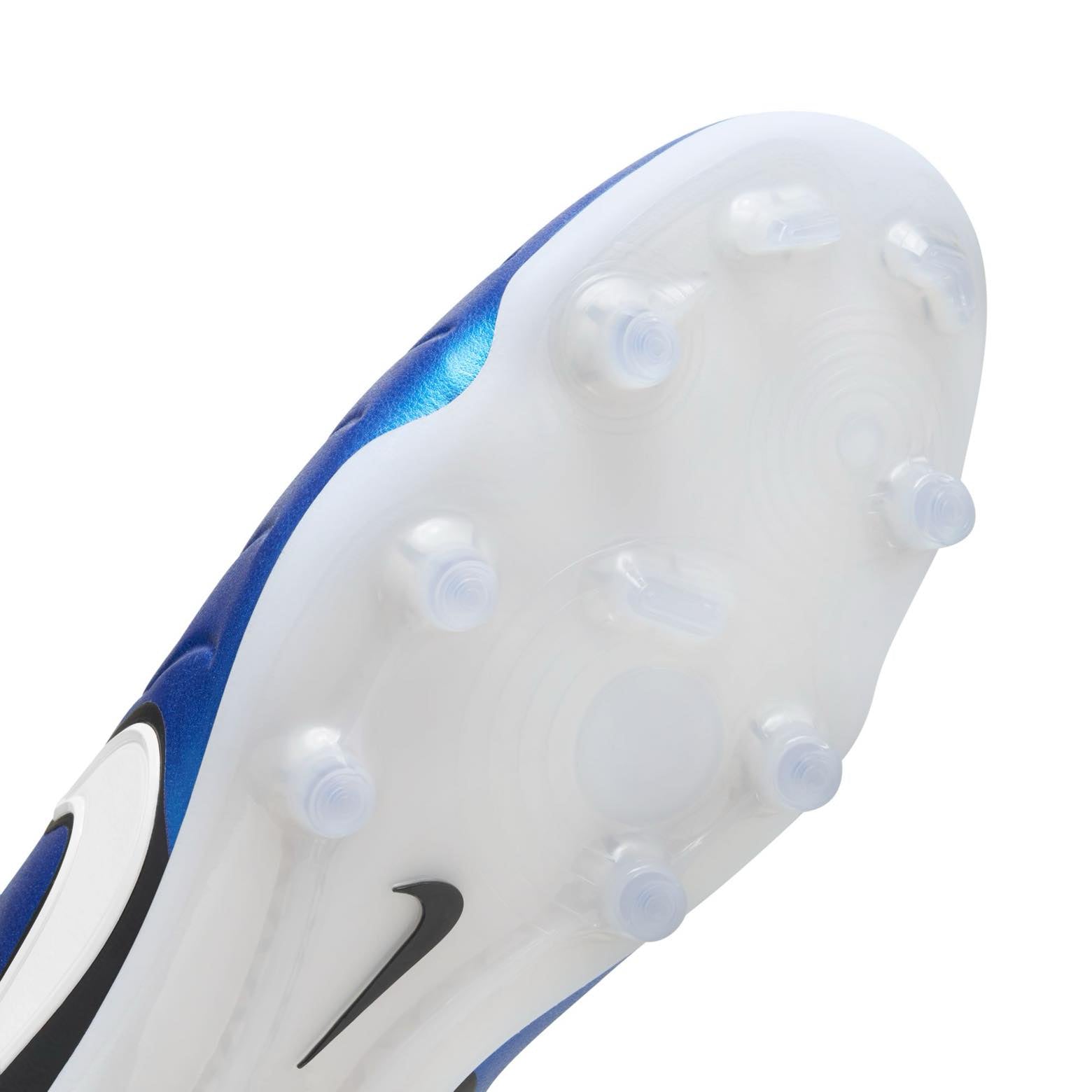 Nike Tiempo Legend 10 Elite FG for enhanced performance on firm-ground pitches