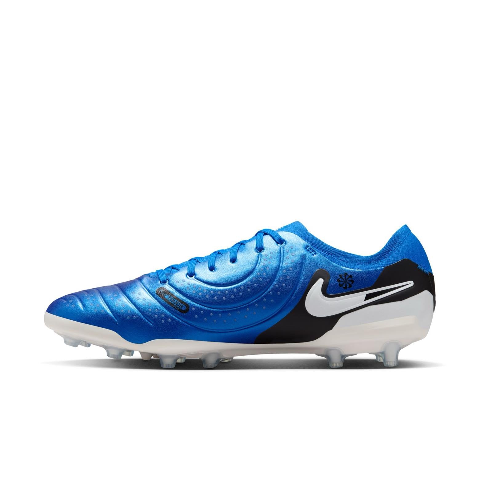 Nike Tiempo Legend 10 Pro AG for enhanced performance on artificial grass pitches