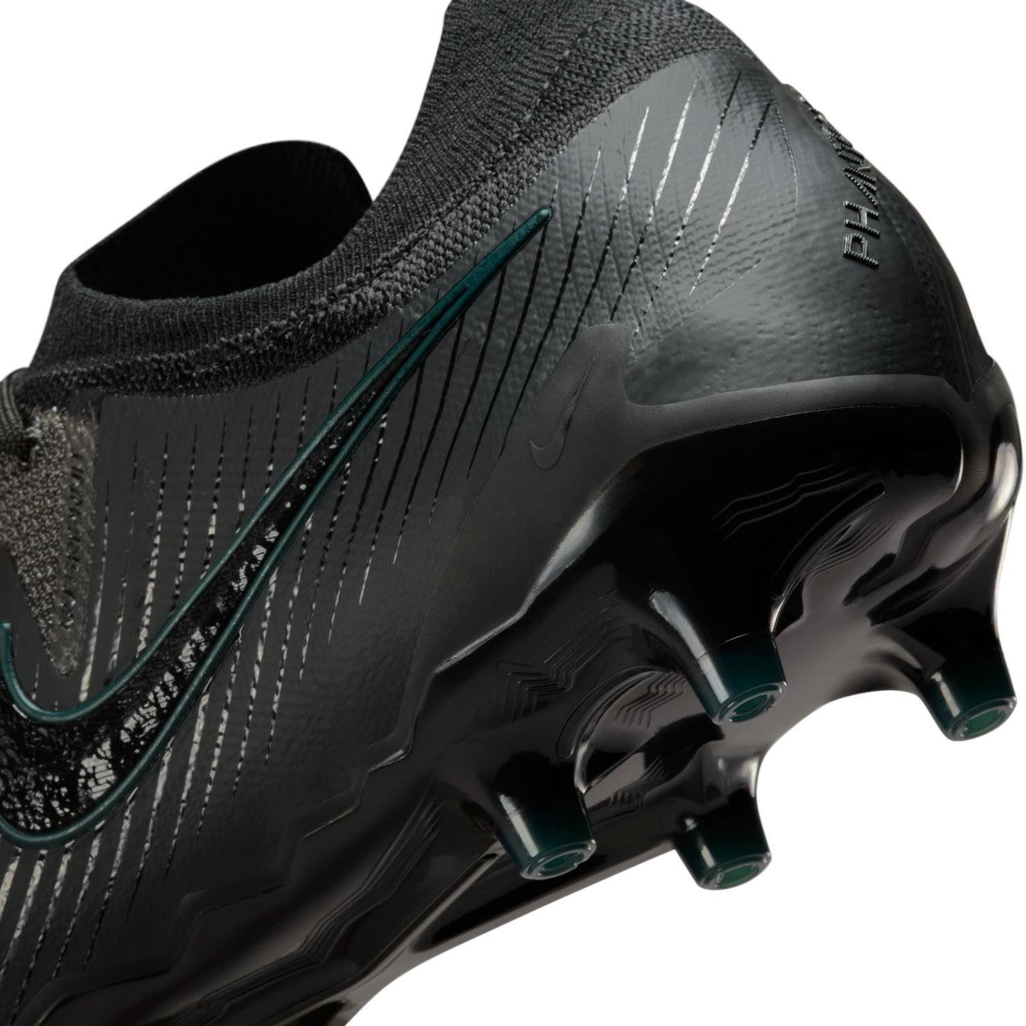 Nike Phantom GX 2 Elite AG Artificial-Grass Football Boots