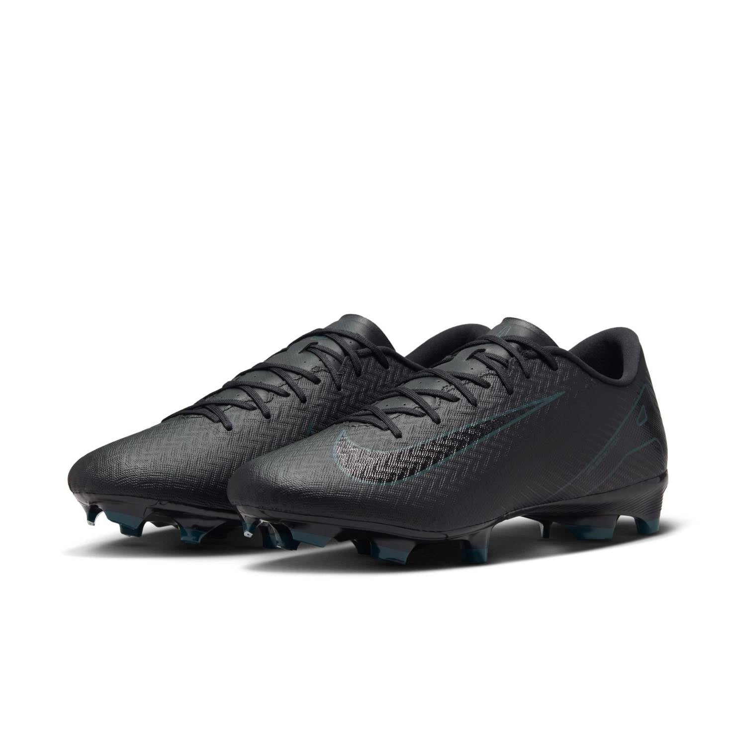 Nike Mercurial Vapor 16 Academy MG Low-Top Soccer Cleats