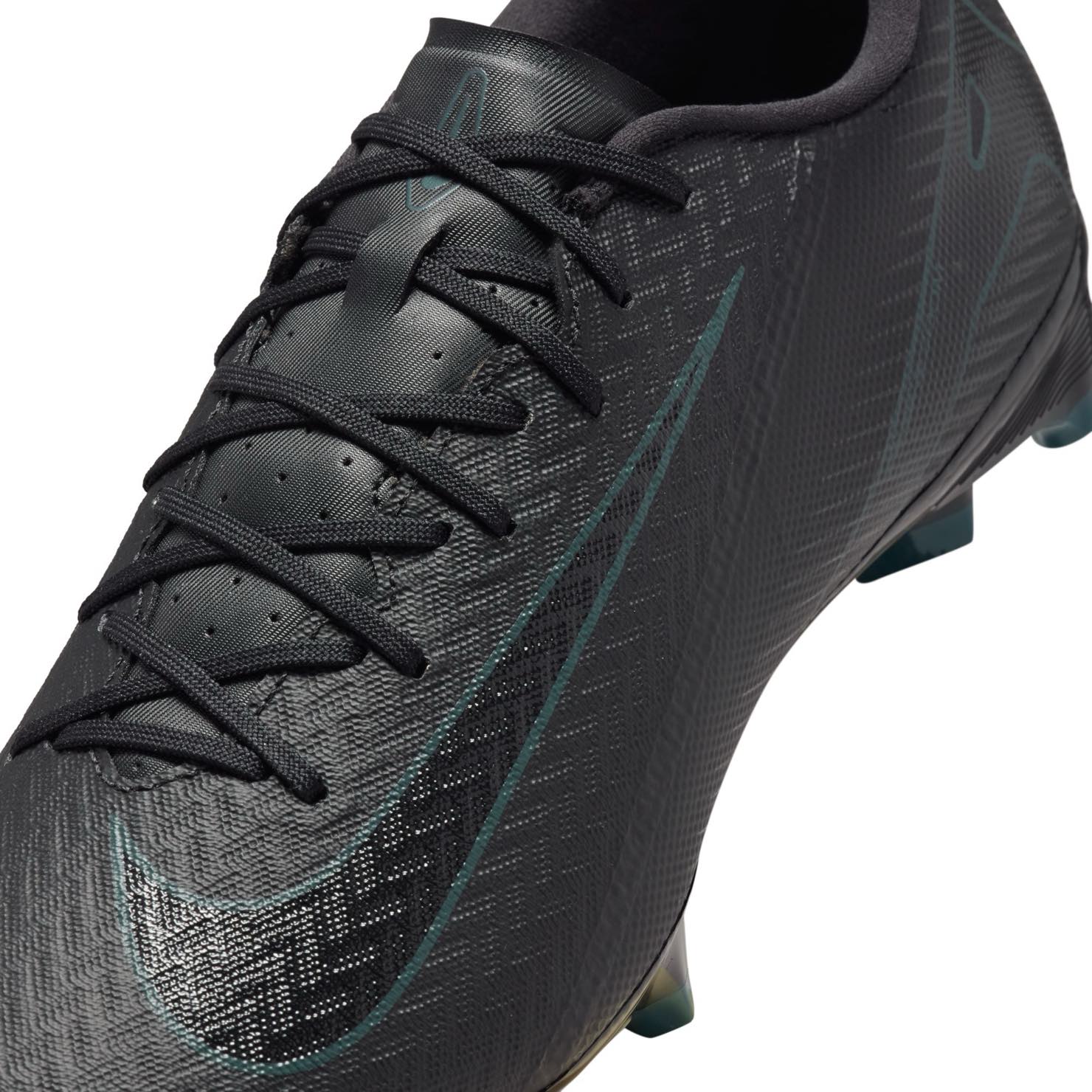 Nike Mercurial Vapor 16 Academy MG Low-Top Soccer Cleats