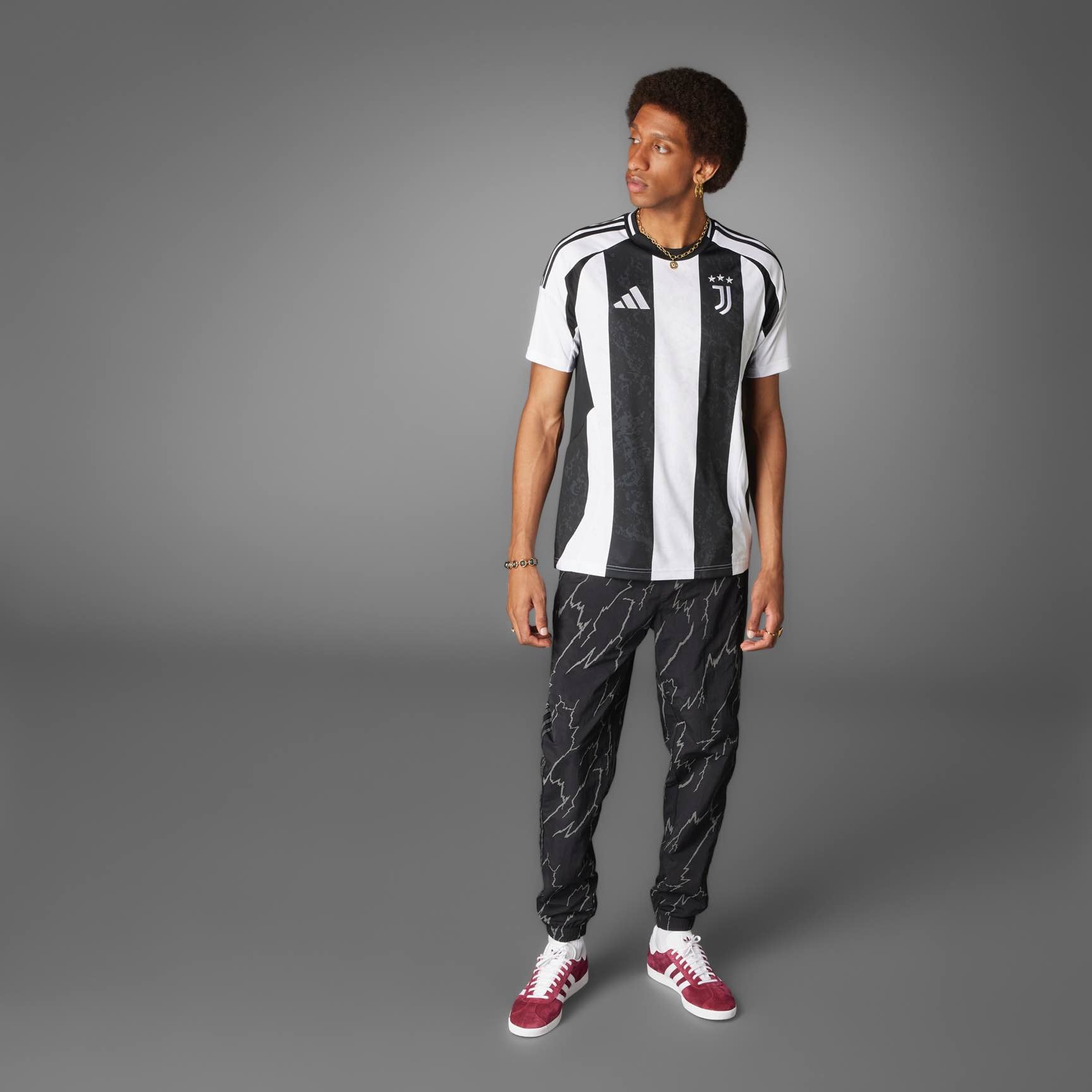 Juventus 24/25 Home Jersey Licensed Jerseys adidas 