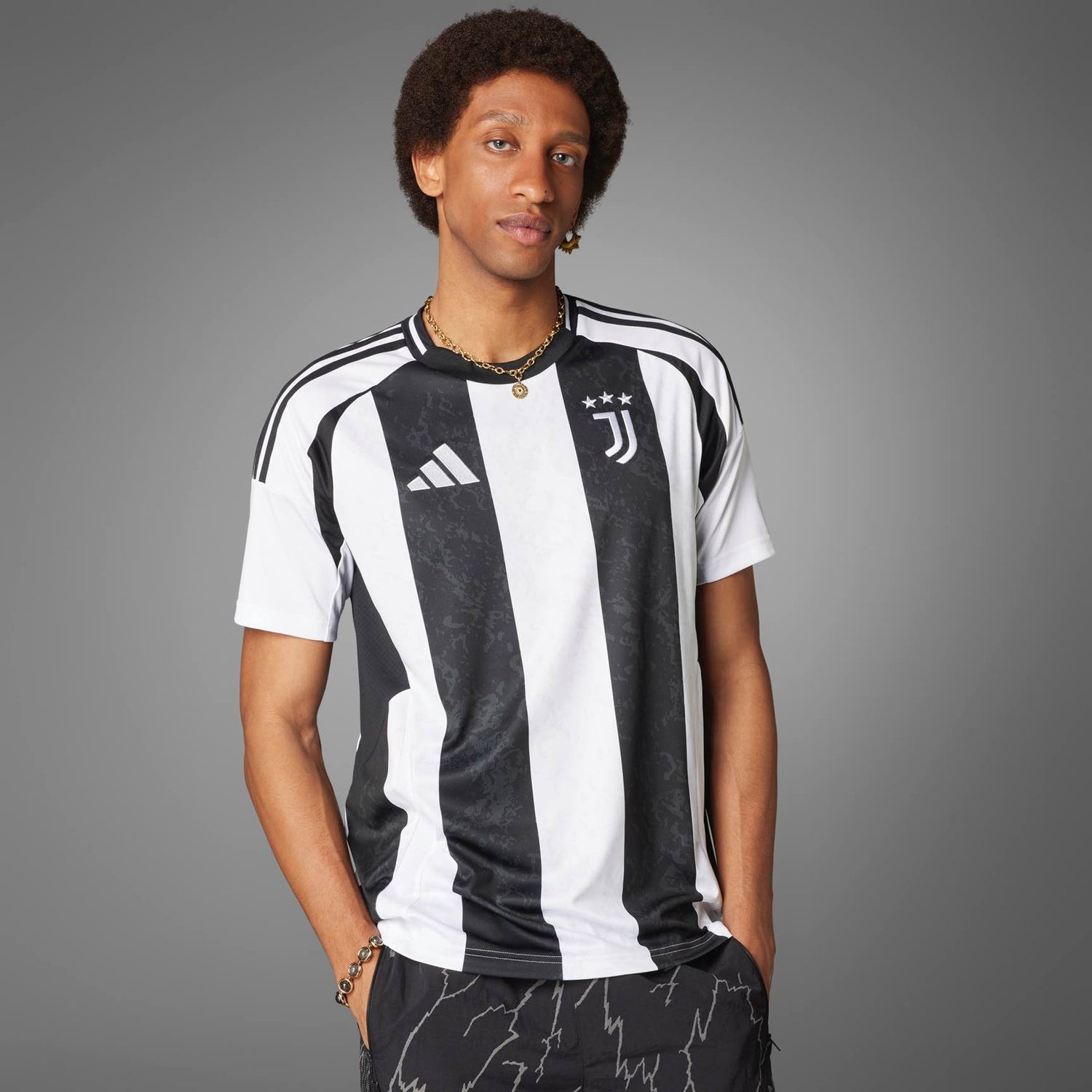 Juventus 24/25 Home Jersey Licensed Jerseys adidas 