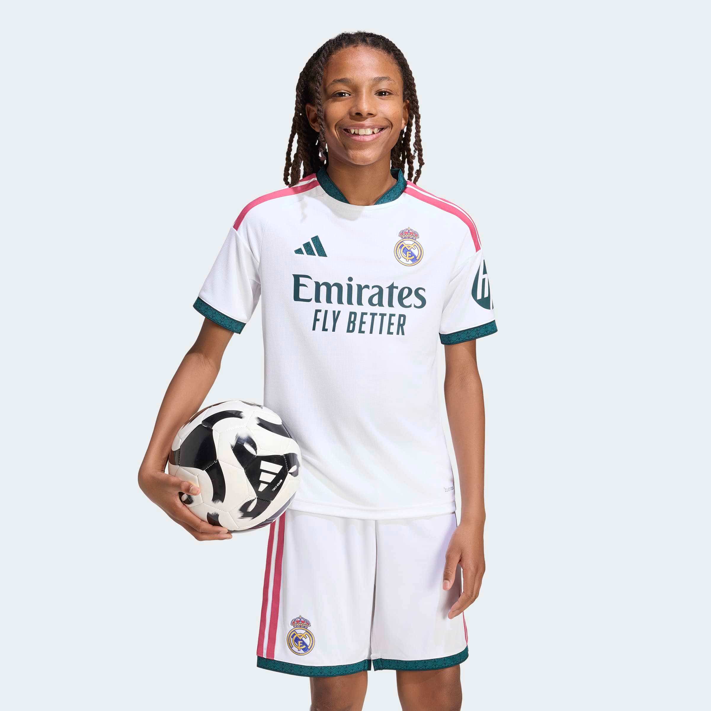 Real Madrid 26/27 Home Jersey Youth full outfit view